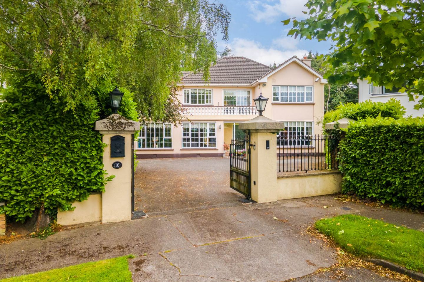 16 Deerpark Lawn, Castleknock, Dublin 15, D15HEC2