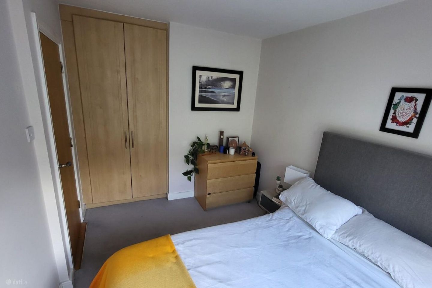 Aiken's Village, Dublin 18, Stepaside, Dublin 18