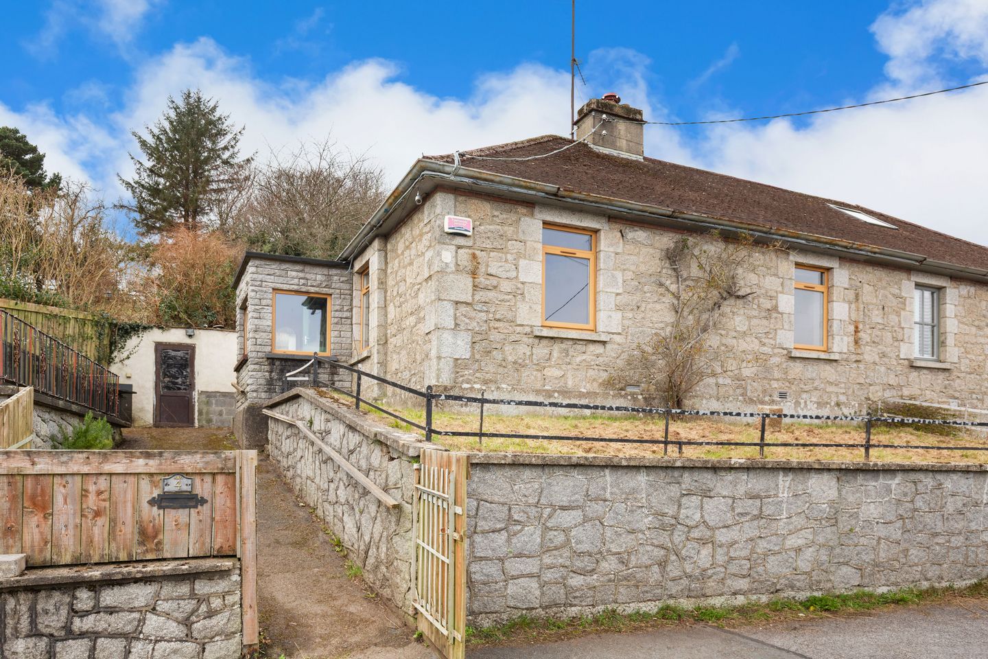 4 Ballyedmonduff Cottages, Ballyedmonduff Road, Dublin 18, D18VY24