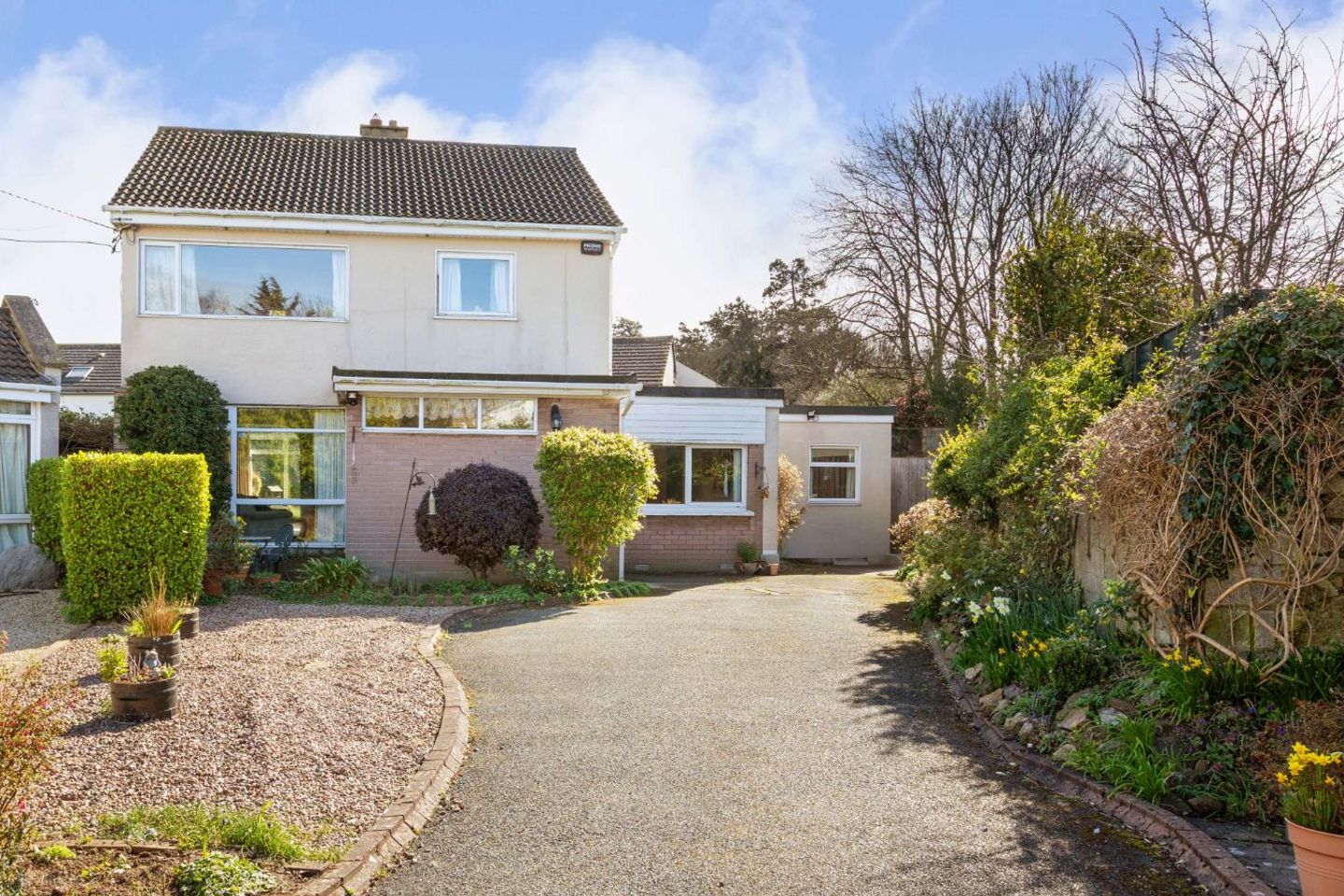 7 Charlton Lawn, Dublin 14, Goatstown, Dublin 14, D14YV06