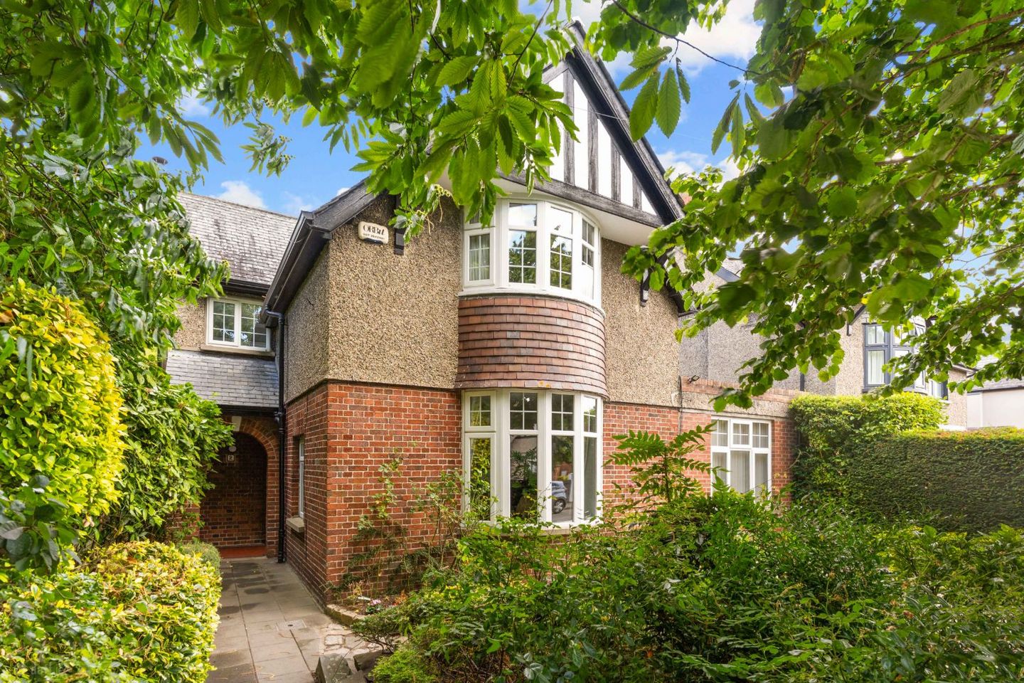 2 Wilfield Park, Sandymount, Dublin 4, D04E446