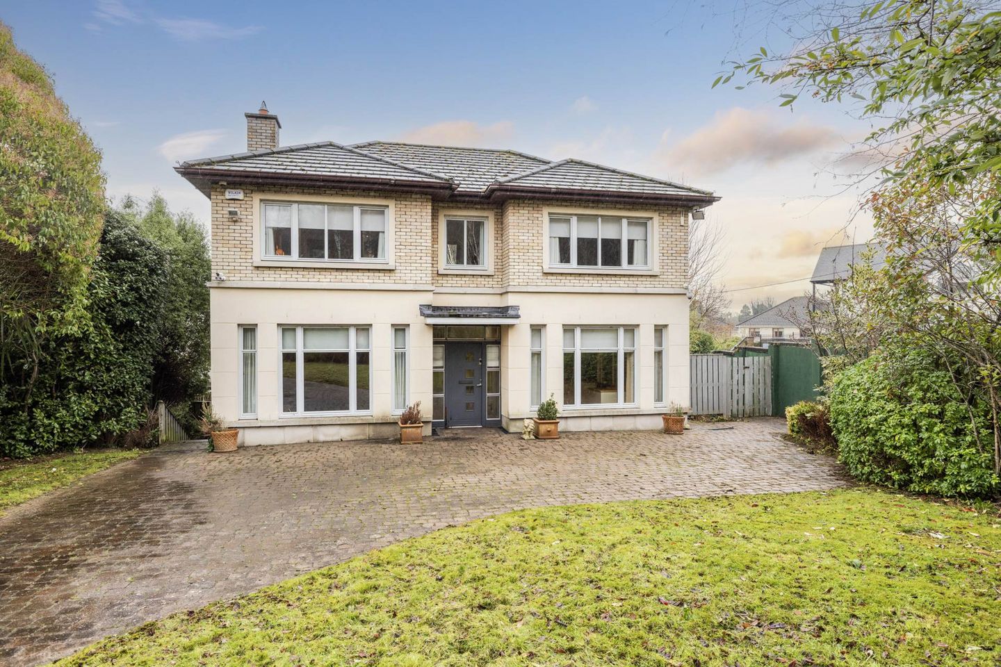 17 Belarmine Park, Stepaside, Dublin 18, D18YH64