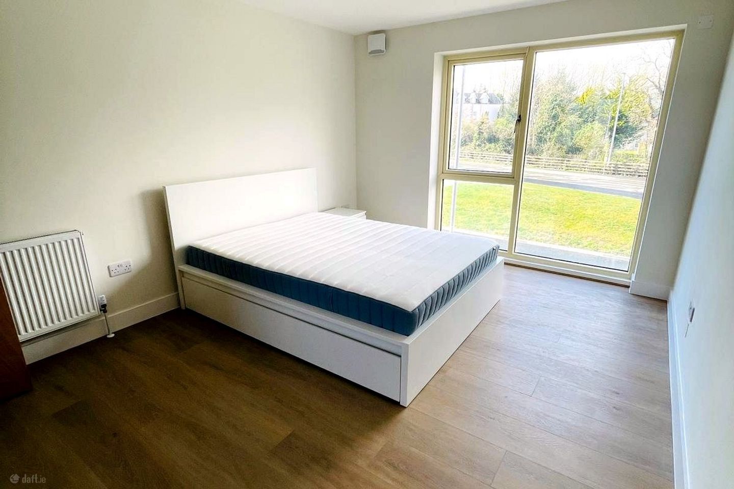 Luxury ensuite room available in a stunning brand-new house in Parklands, Citywest, Dublin 24
