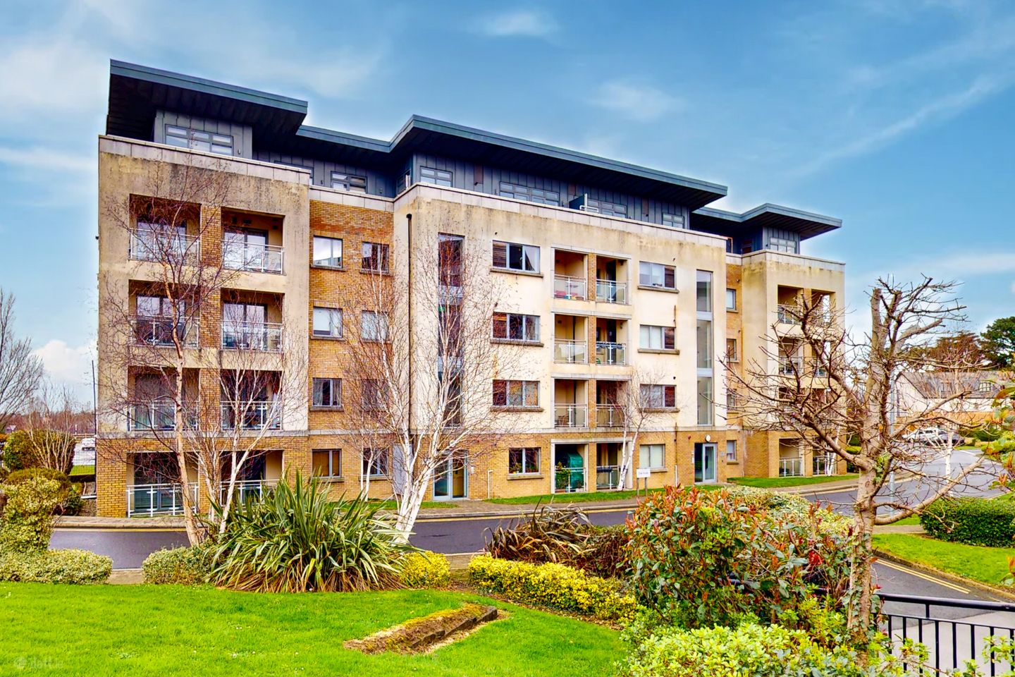 APARTMENT 9 OAK HOUSE, CARRICKMINES GREEN, Co. Dublin, D18DK38