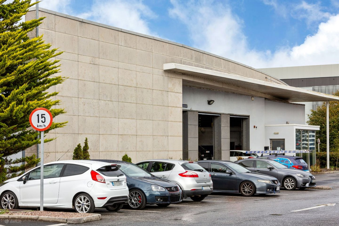 High-Profile Retail Warehouse Unit, Belgard Retail Park, Tallaght, Dublin 24, D24XFP3