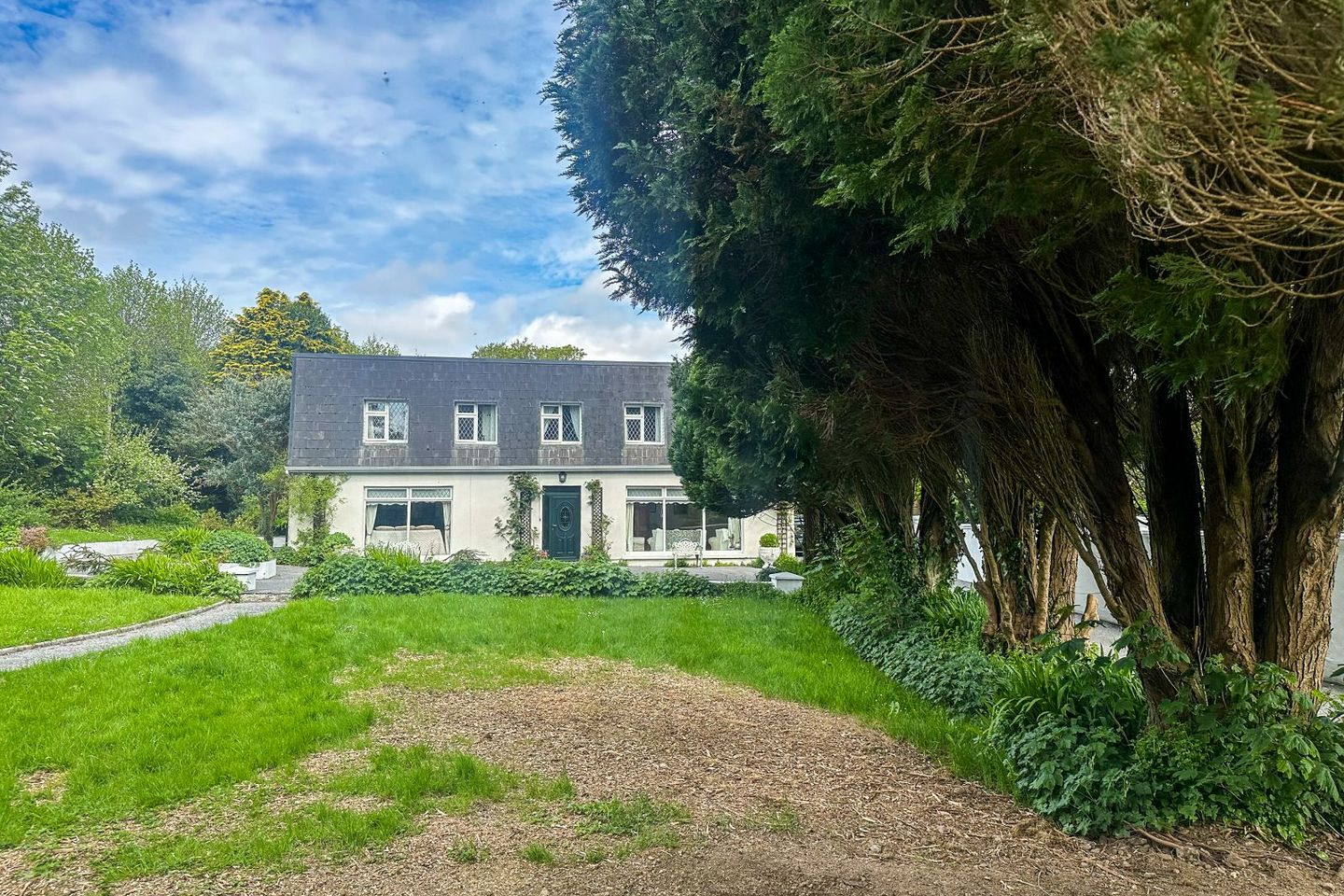 Silver Strand Lodge, Barna Road, Knocknacarra, Co. Galway