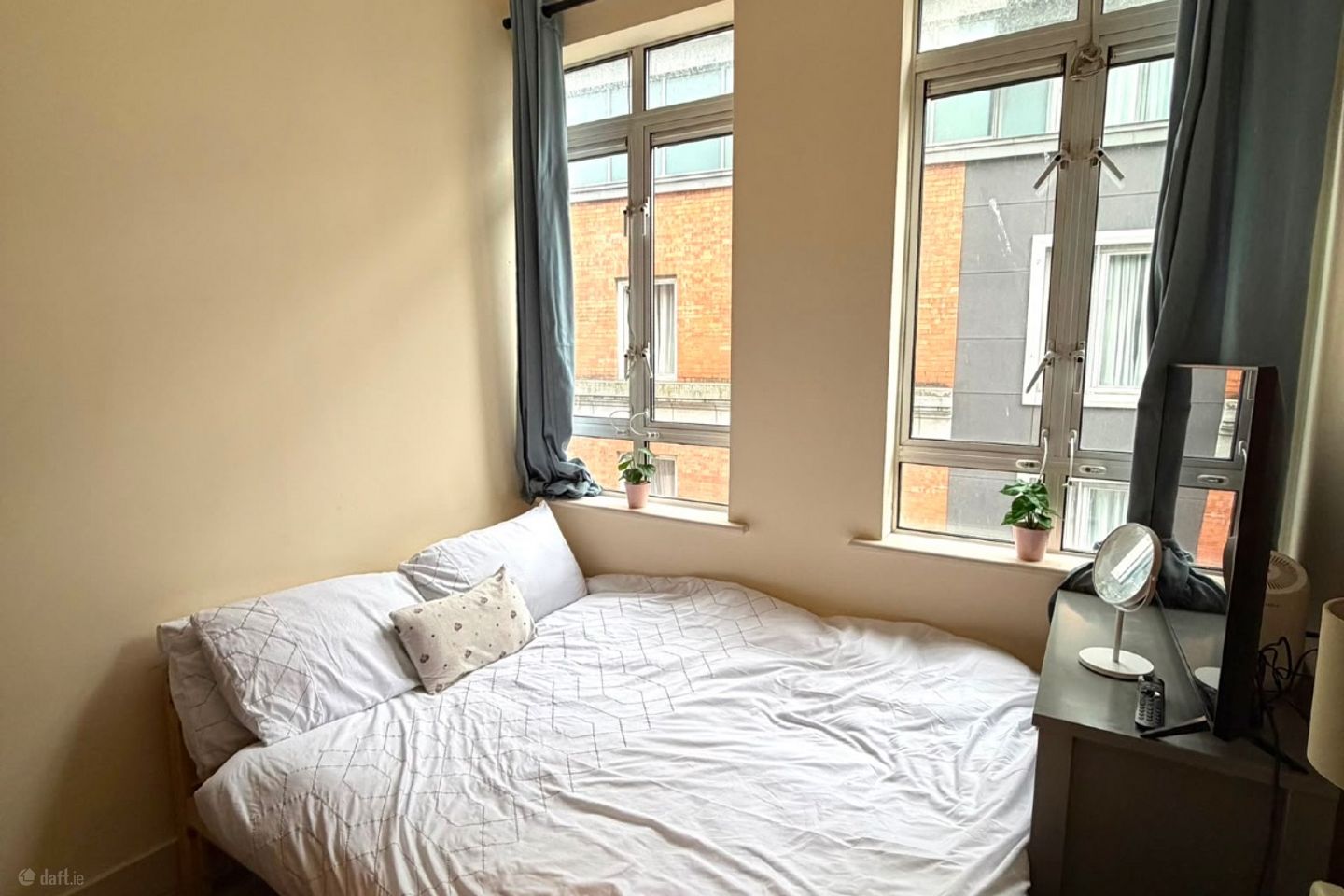 Apt 6, Aston House, Temple Bar, Dublin 2