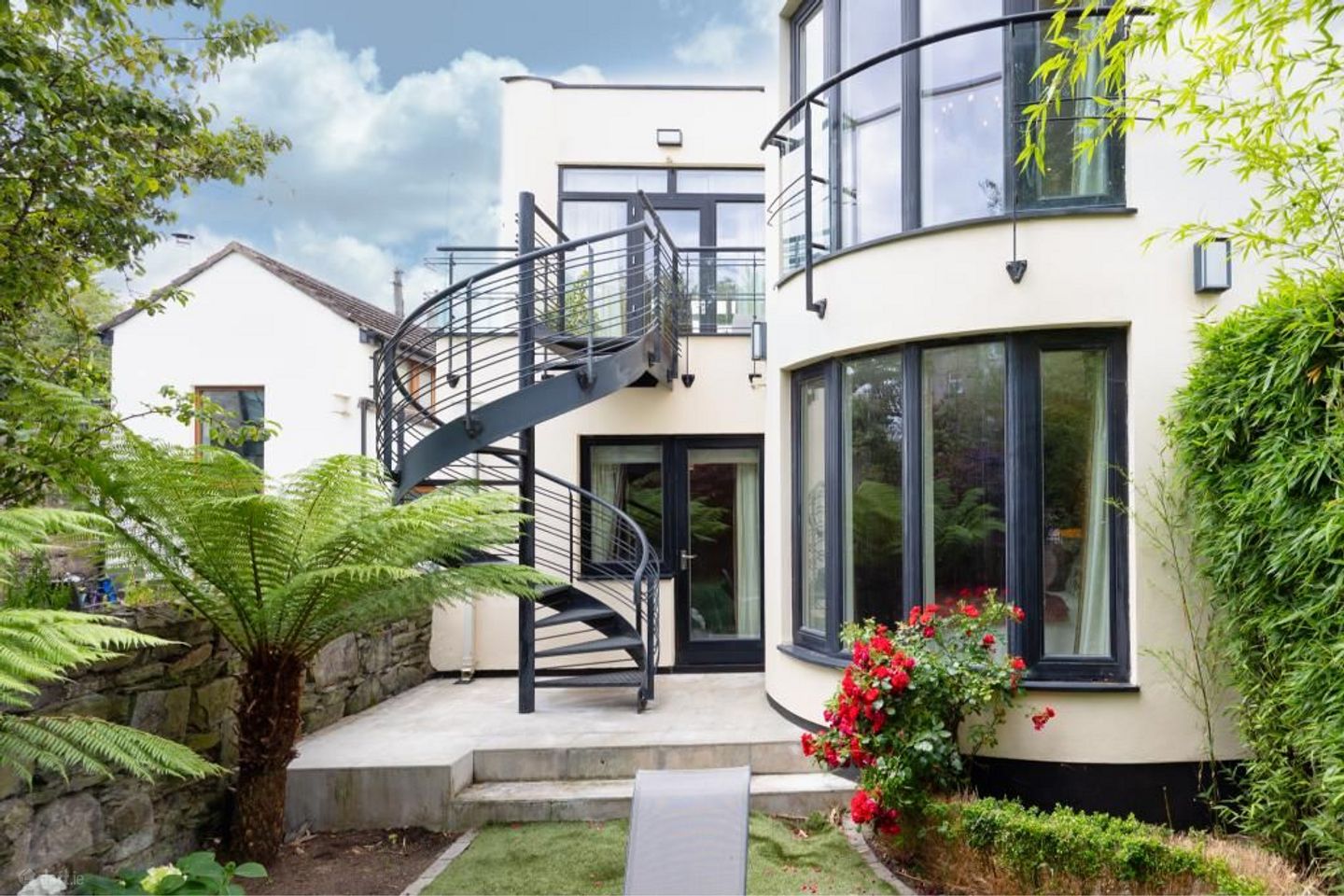 The Mews, off Winton Avenue, Rathgar, Dublin 6, D06F6F2