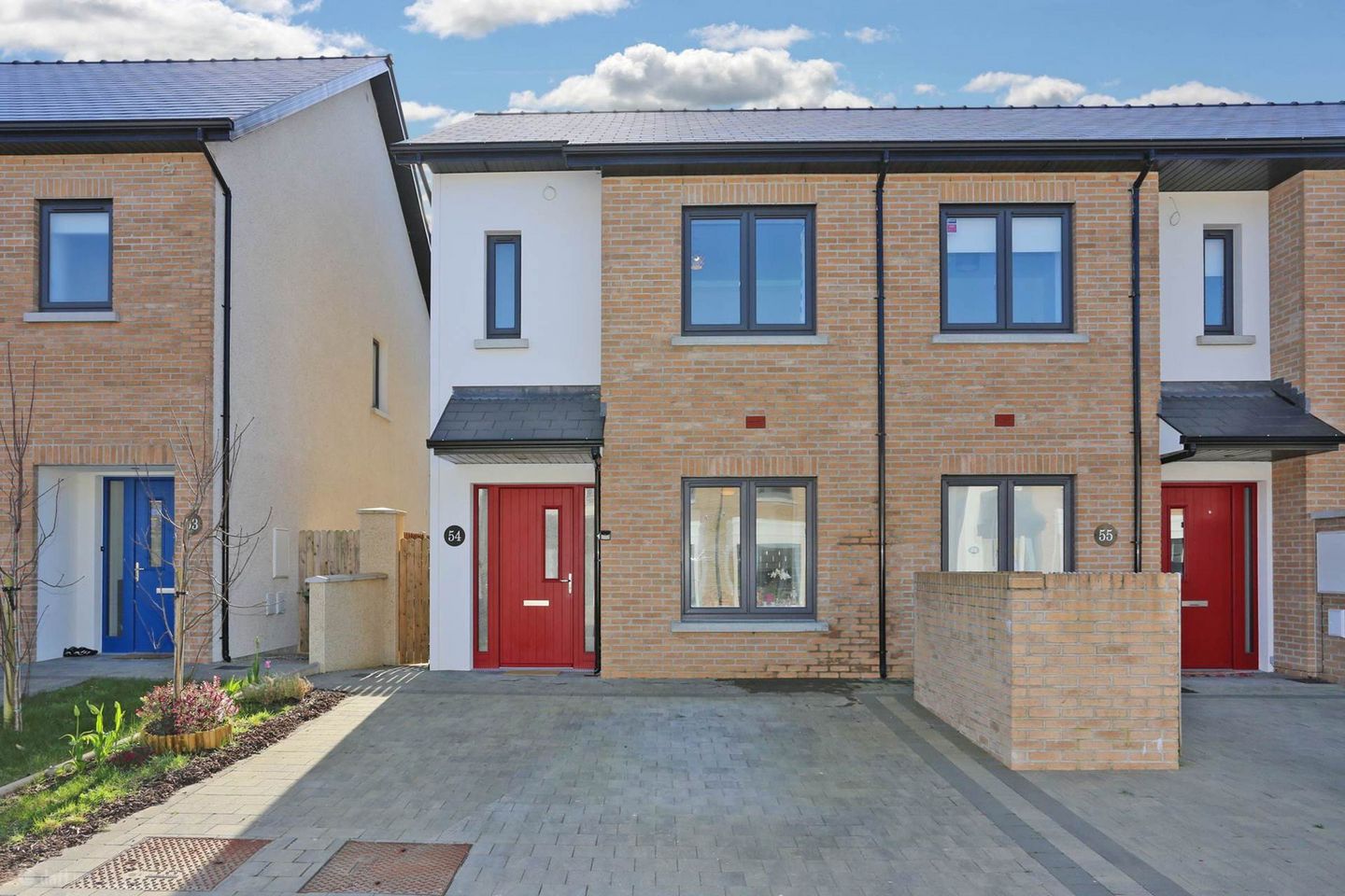54 Newtown Manor, V94822N