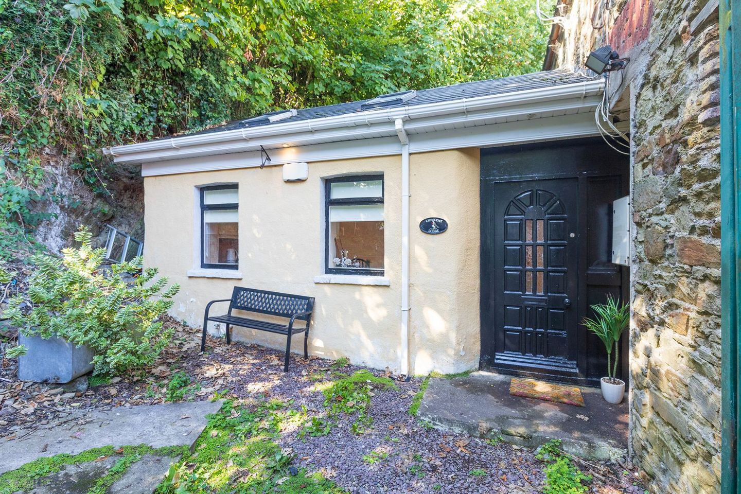 Crescent Lodge, The Crescent, Spy Hill, Cobh, Co. Cork, P24YY01