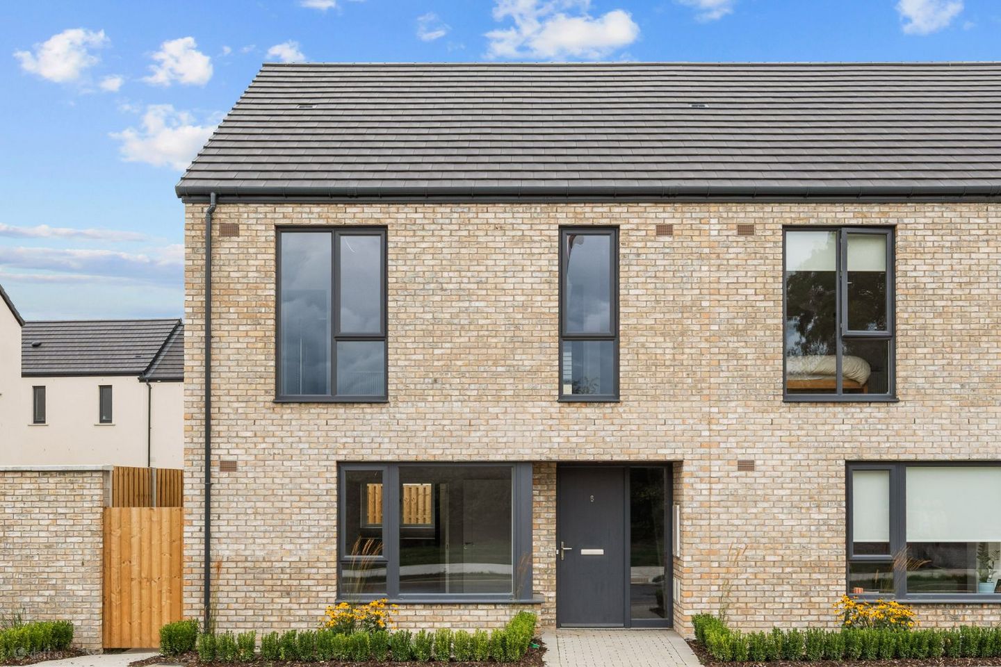 8 Kennan View, Luttrellstown Gate, Dublin 15, D15VP8H