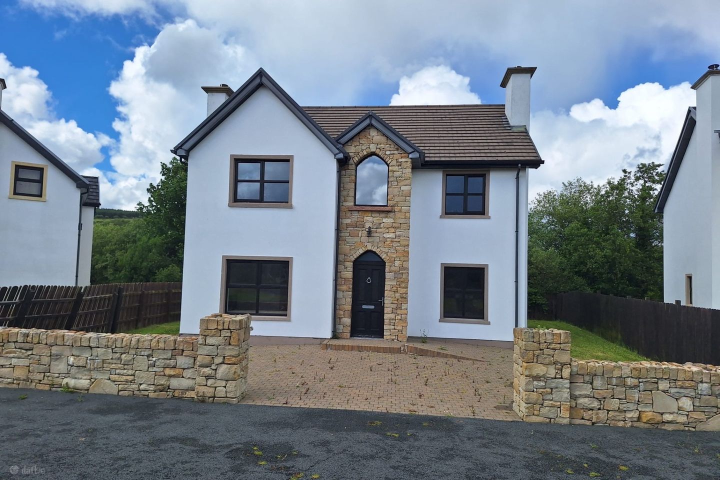 2 Ard na Coille, Lisnennan, Letterkenny, Co. Donegal, F92V4KW
