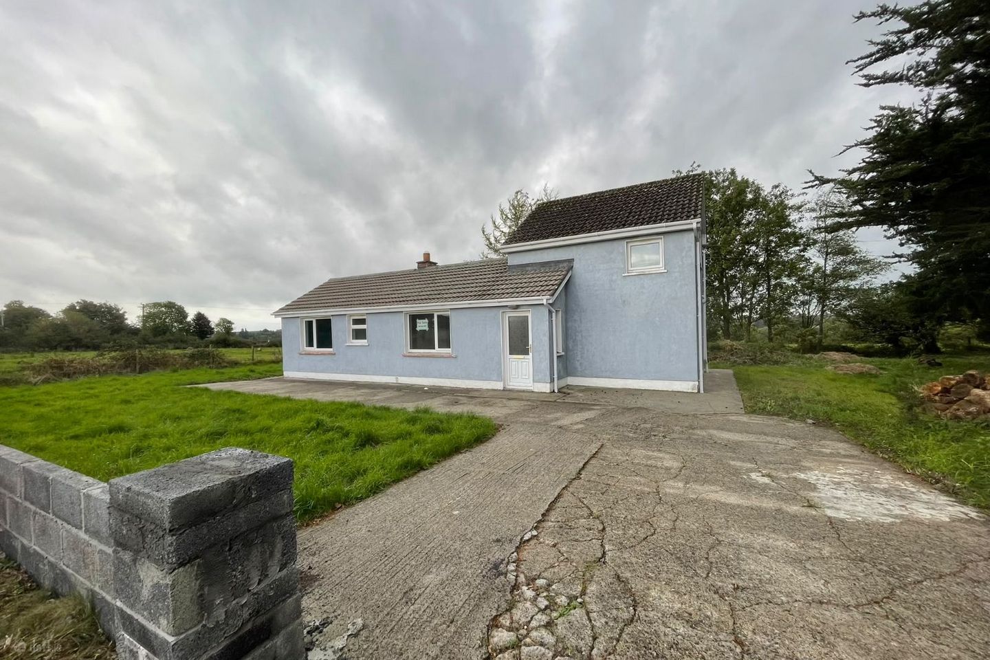 Caher, Castlerea, Ballinlough, Co. Roscommon, F45YV05