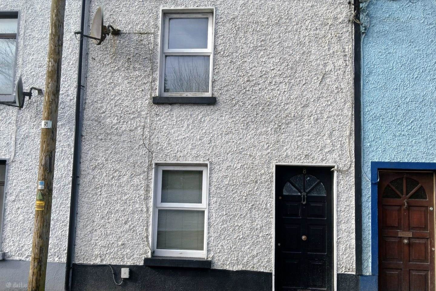 8 St. Kieran`s Tce, Coosan Road, Athlone, Co. Westmeath