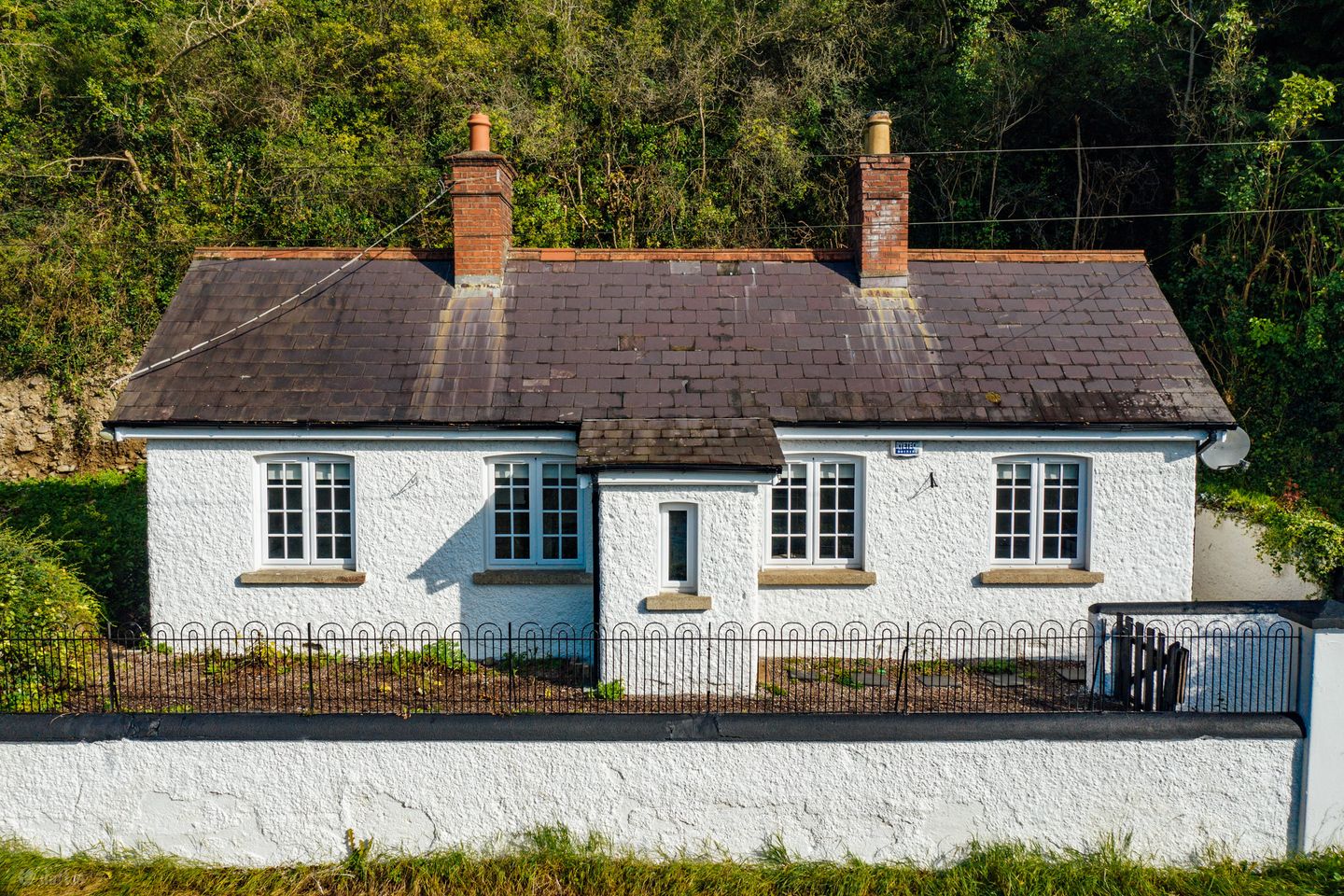 Hands Cottage, Lower Road, Chapelizod, Dublin 20