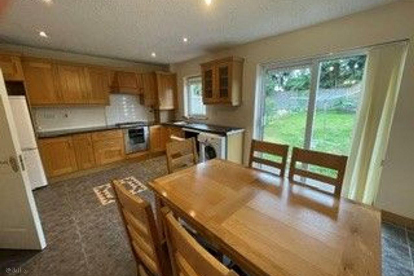15 Oak Avenue, Classes Lake, Ballincollig, Co. Cork