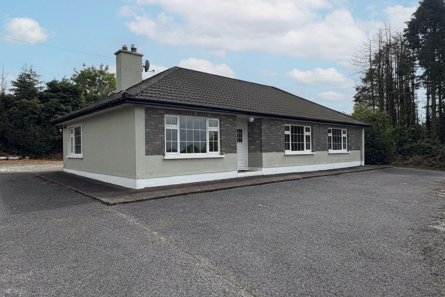 Rylane Village, Rylane, Co. Cork, P32W544