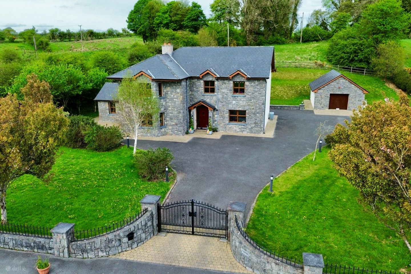 Woodhill, Tullaghaun, Ballyhaunis, Co. Mayo, F35TY77