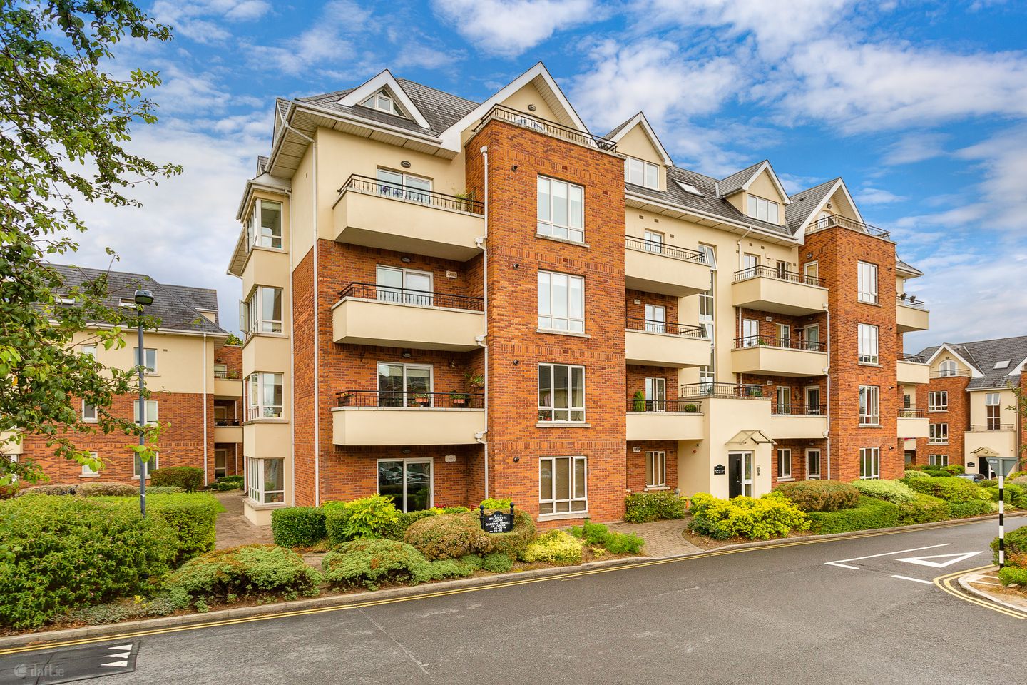 77 Ballintyre Grove, Balinteer, Ballinteer, Dublin 16, D16HK16