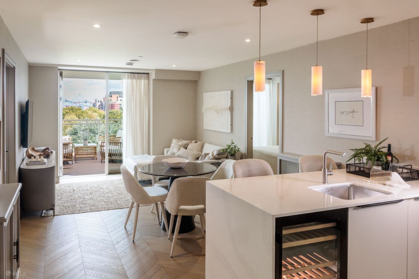 2 Bedroom Penthouse , Shore Club, Beach Road, Dublin 4