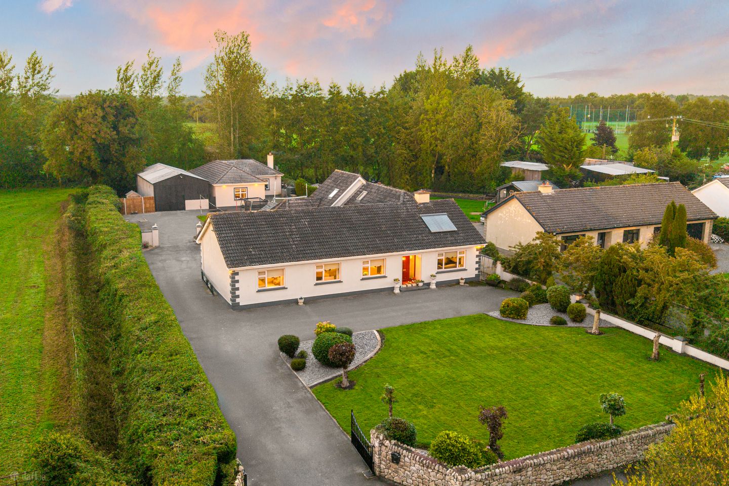 Lock View House, Ballyteage North, Kilmeague, Naas, Co. Kildare, W91TW5R