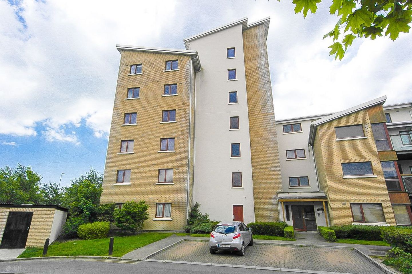 6 Hunters Hall, Hunters Place, Ballycullen, Dublin 24