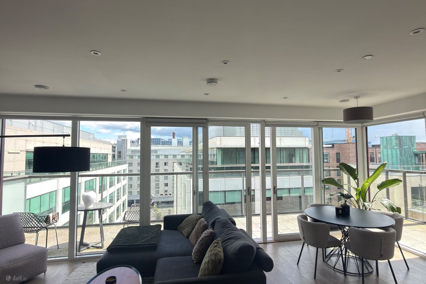 Premium 1-Bed Penthouse | Grand Canal Dock | Also ideally for Couples | Move in Date between First of July- Mid July , Grand Canal Dock, Dublin 2