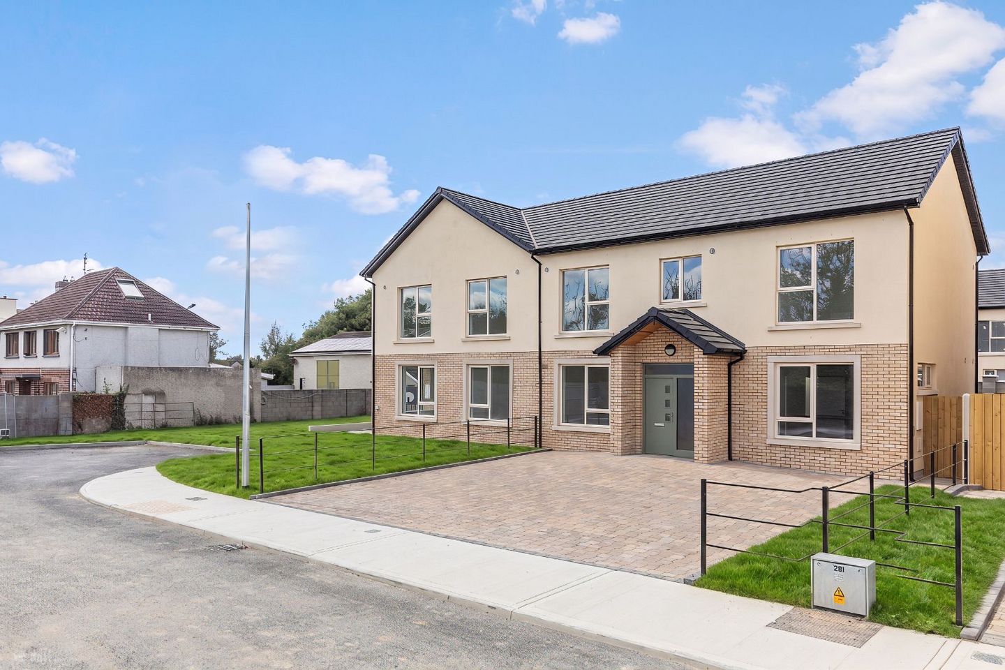 Three Bedroom Semi-detached House, Beaulieu Banks, Termonfeckin Road, Drogheda, Co. Louth