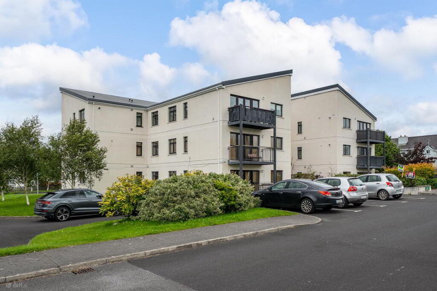 8 Montrey Pine, River Village, Monksland, Athlone, Co. Roscommon, N37R624