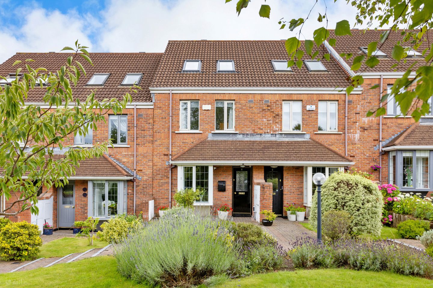 6 The Courtyard, Foxrock, Dublin 18, D18P9K5