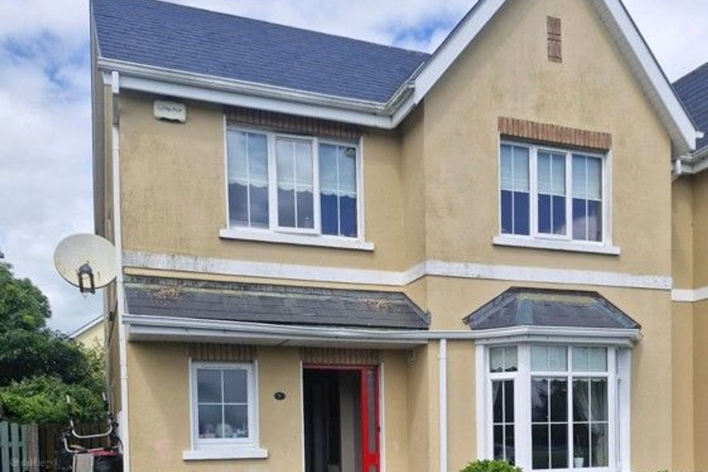 8 The Crescent, Oakfield, Charleville, Charleville, Co. Cork, P56T258