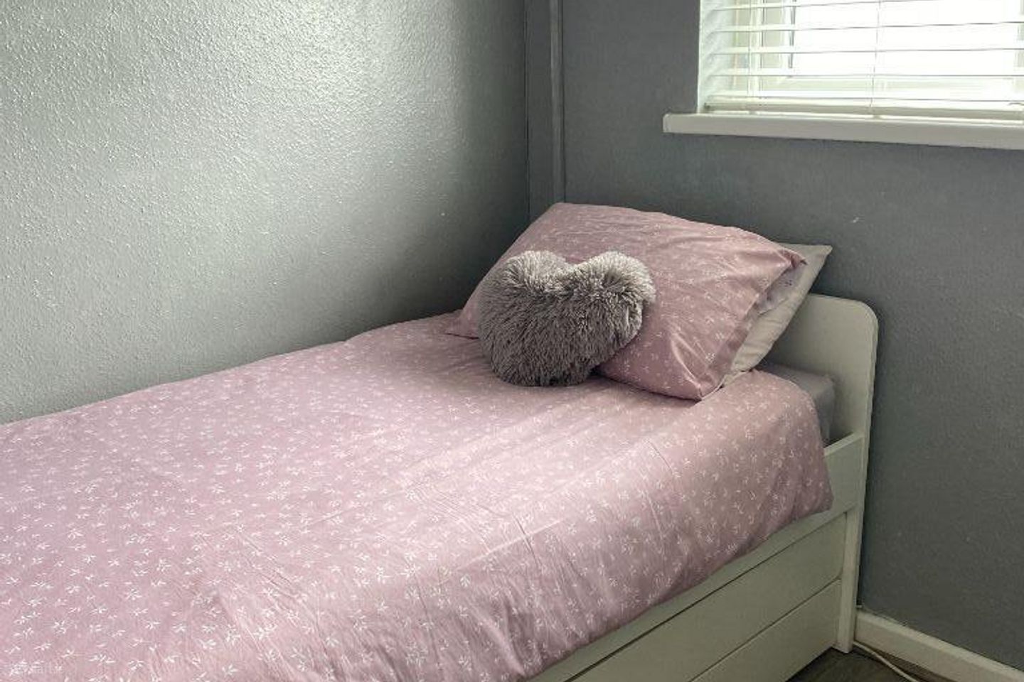 Whitechurch Green, Edmondstown, Dublin 16