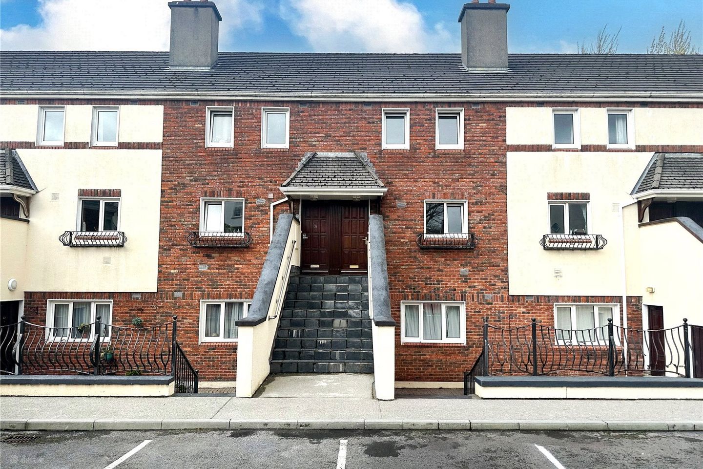 19 Glenmore, College Road, Galway City Centre, Galway, H91X5X8