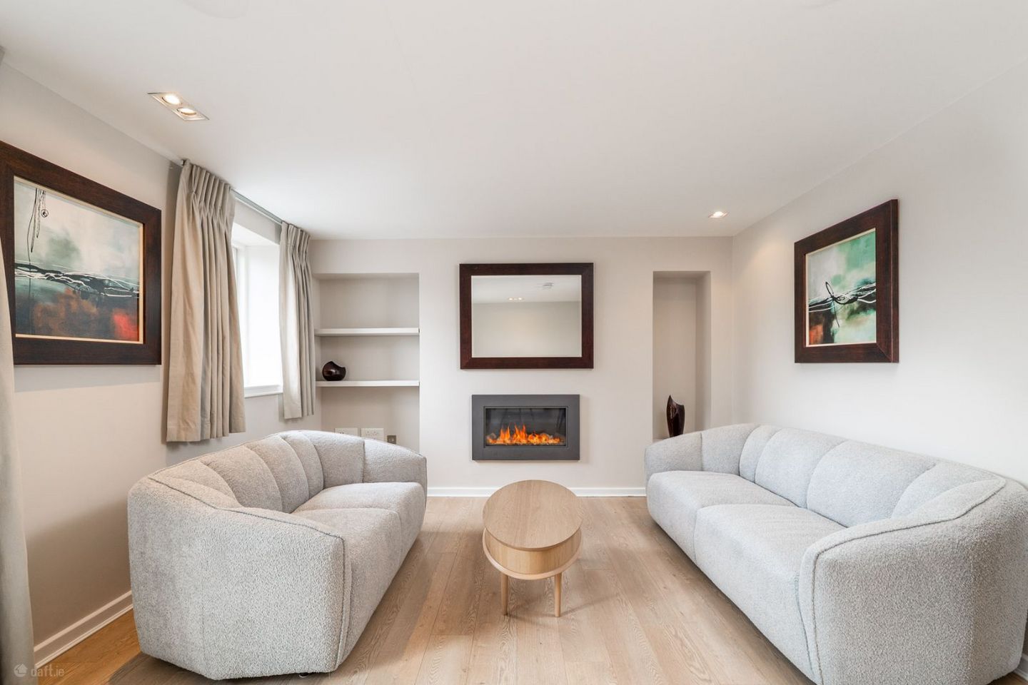 Apt, Shelbourne Court, Shelbourne Lane, Ballsbridge, Dublin 4