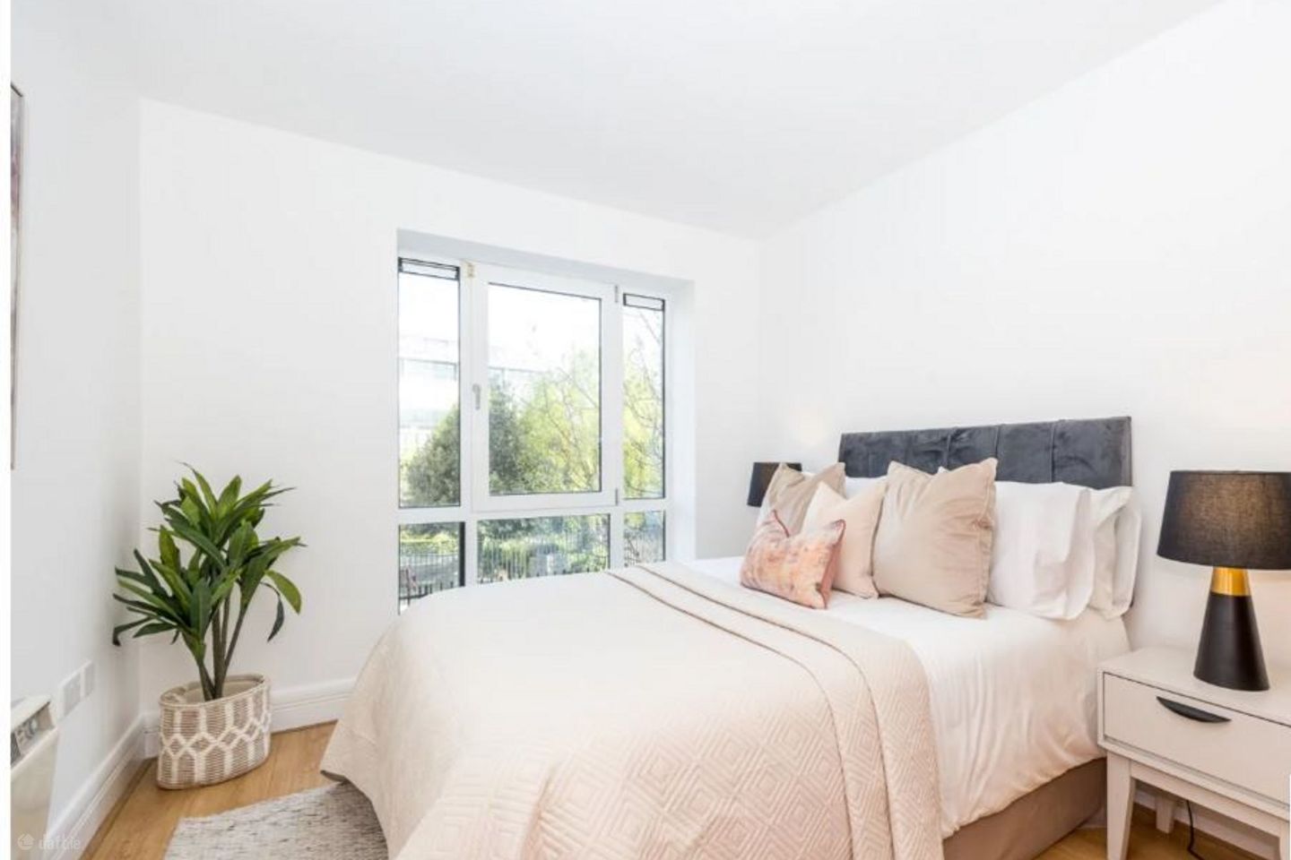Apartment 139, Adelaide Square, Whitefriar Street, Dublin 2, Dublin 8
