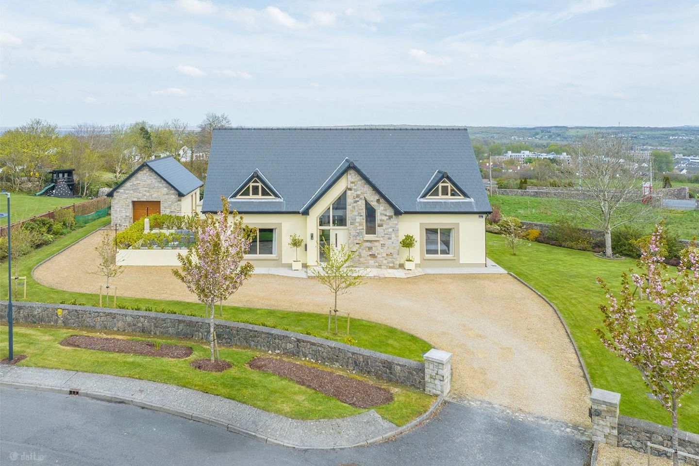 5 Cuirt Cheirin, Circular Road, Galway, H91K59D