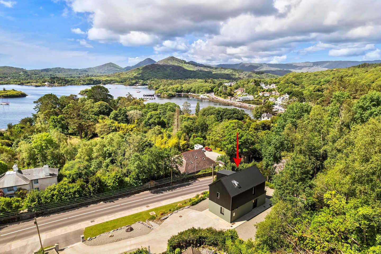 Shrone Hill View, Reenmeen East, Glengarriff, Co Cork, P75FC83