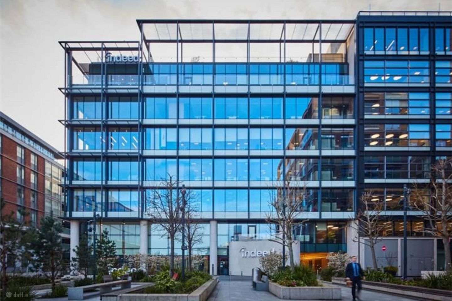 100 Capital Dock, Sir John Rogerson's Quay, Dublin 2