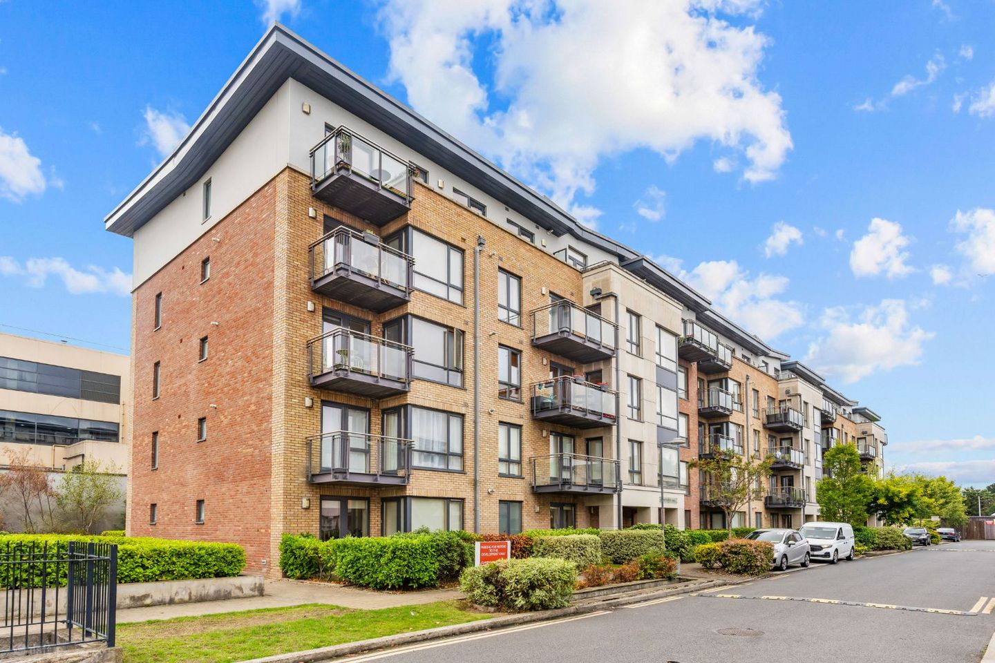 Apartment 7, Newtown Hall, Hazelbrook Square, Whitehall Road, Churchtown, Dublin 14, D14R963