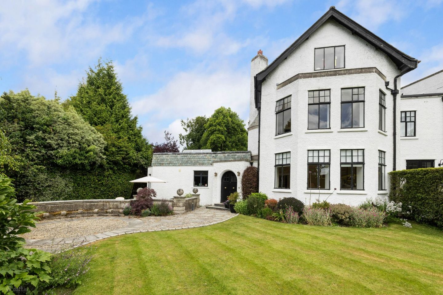 Kilteragh House, 6 Kilteragh Pines, Foxrock, Dublin 18, D18K8Y2