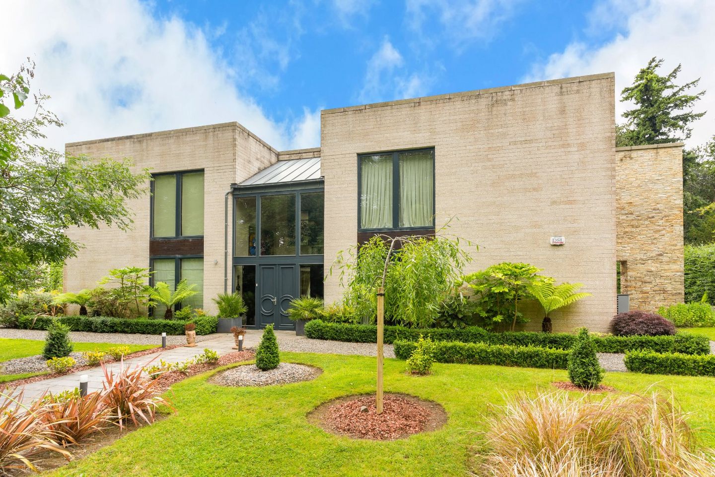Amazonia, Marley Park, Grange Road, Rathfarnham, Dublin 16, D16RX64