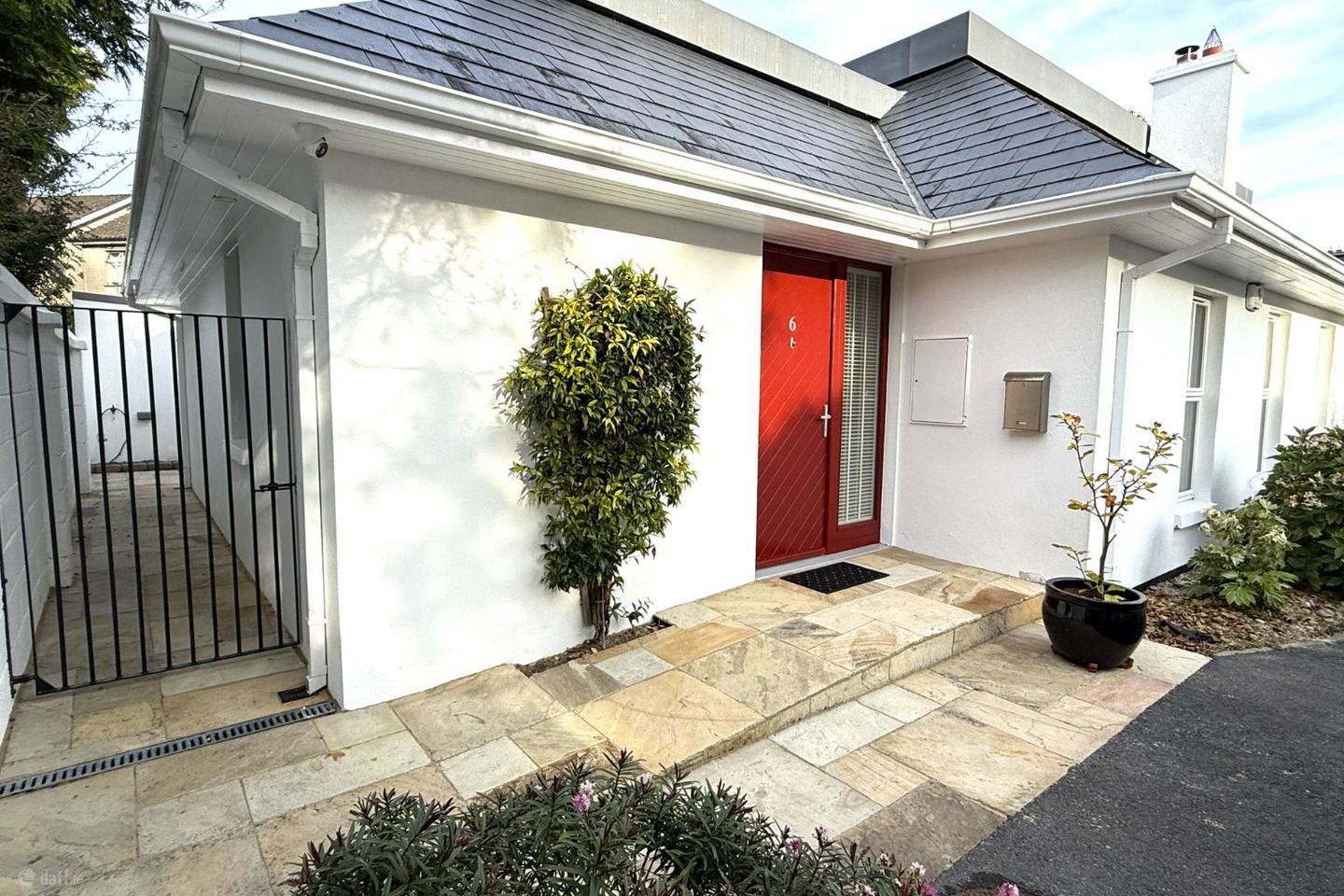 6 Canal Court, Canal Road Upper, Nun's Island, Co. Galway