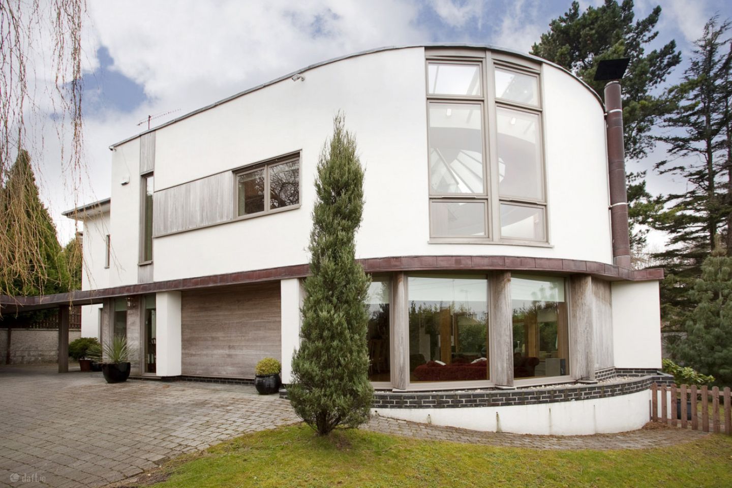 Rosbarna, Newtownpark Avenue, Blackrock, Co. Dublin