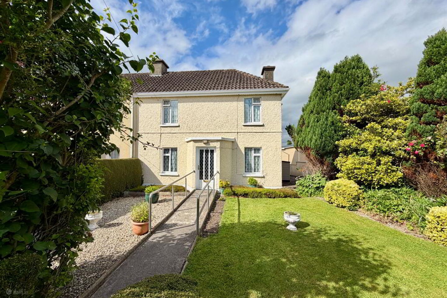 15 Holy Cross, Charleville, Co. Cork, P56AD63
