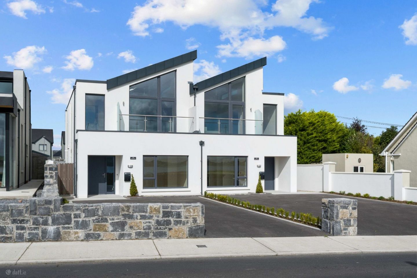 The Lookout, Gort Road, Loughrea, Co. Galway, H62TN50