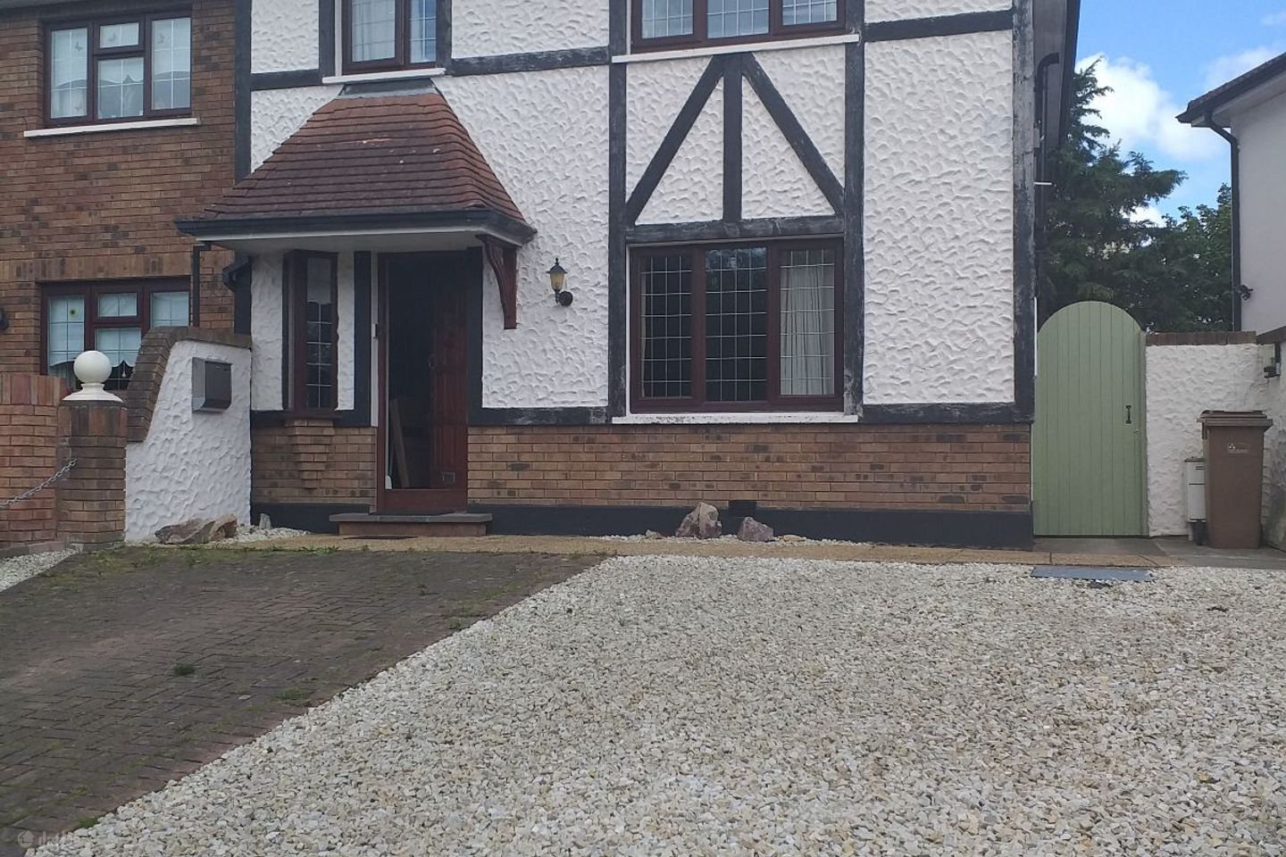 23 The Crescent, Griffith Downs, Drumcondra, Dublin 9