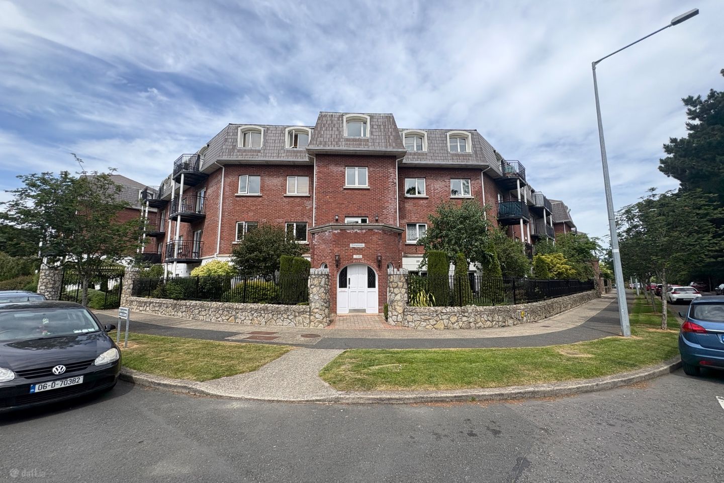 Apartment 111, Kerrymount, Castle Court, Leopardstown, Dublin 18, D18FT98