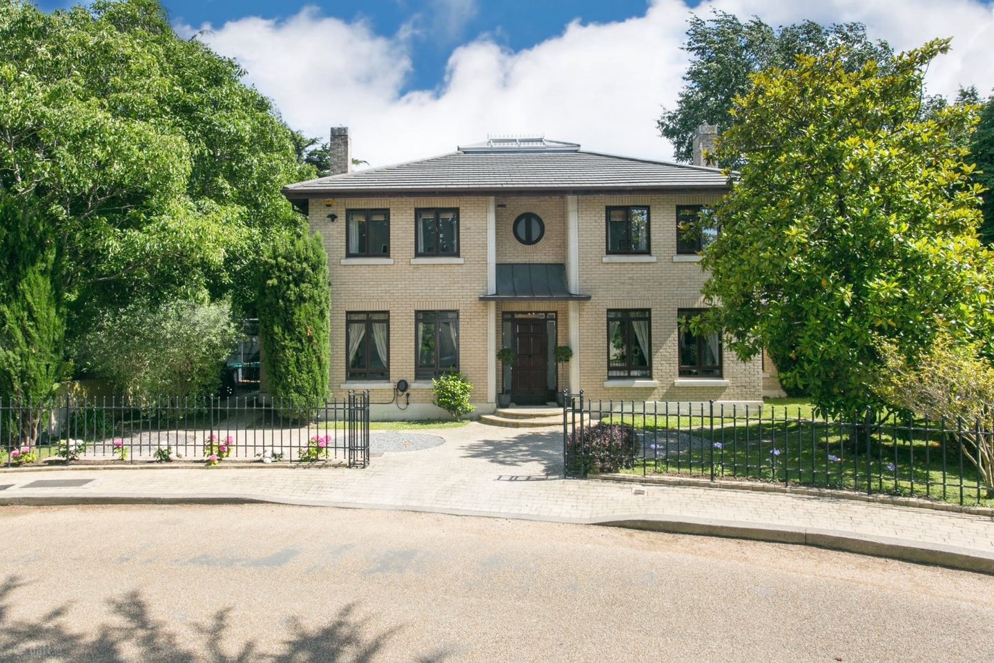 1 Thornfield, Donnybrook, Dublin 4, D04R7W9