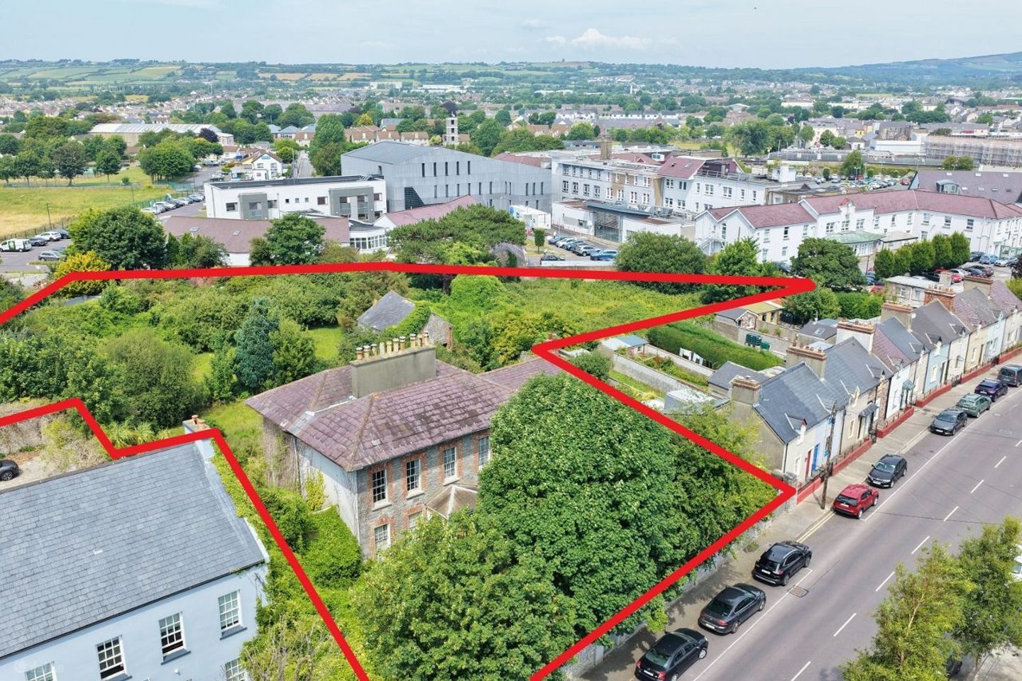 Strand House, Strand Street, Tralee, Co. Kerry, V92N6XC