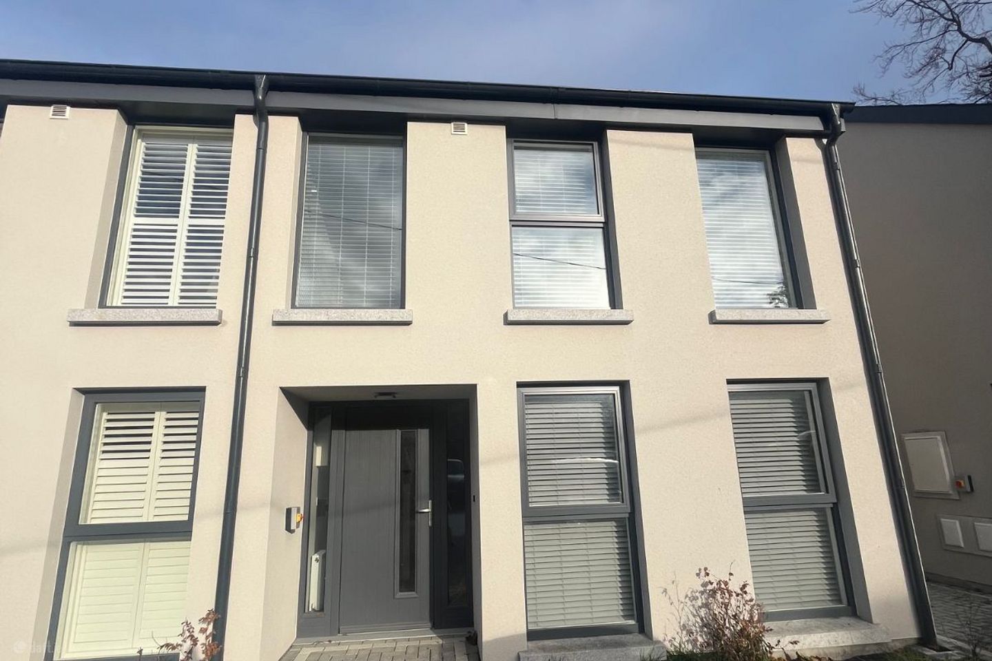 2 Hillview, Dispensary Lane, Lucan, Co. Dublin